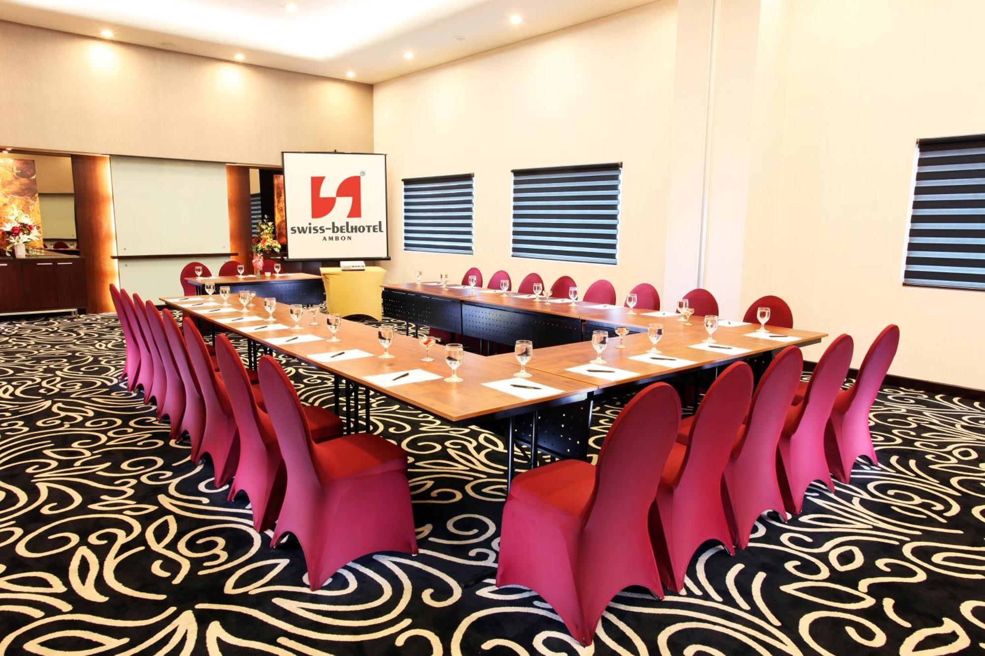 Swiss-Belhotel Ambon Zaplecze biznesowe zdjęcie